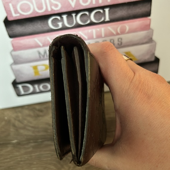 Brown leather Gucci wallet. EUC. - Picture 5 of 6